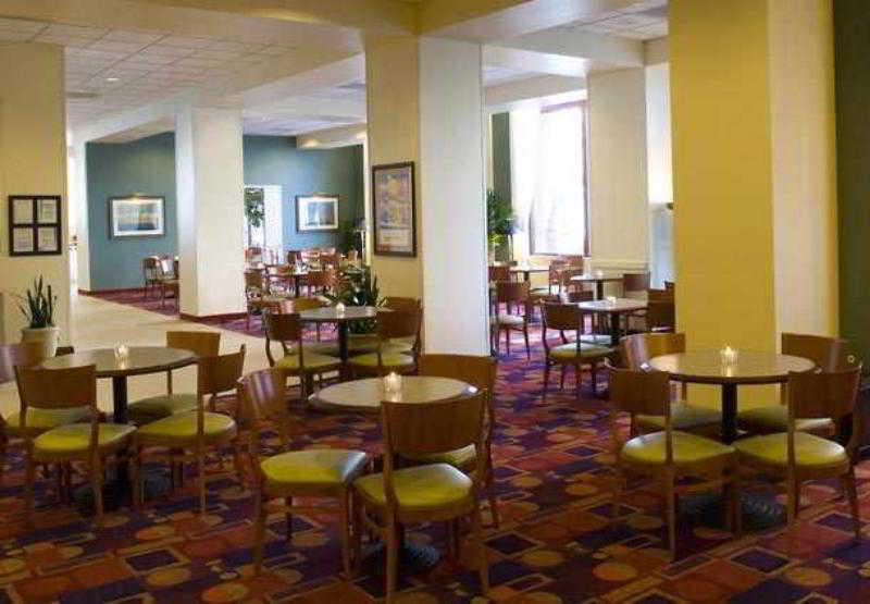 Residence Inn Portland Downtown/Riverplace Restaurant photo